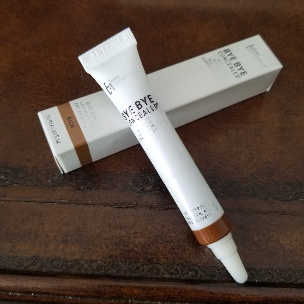NIB •it Cosmetics• Bye Bye Concealer • Rich
